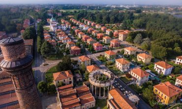 Tour completo villaggio+museo+centrale+esperienza fabbrica in realtà virtuale